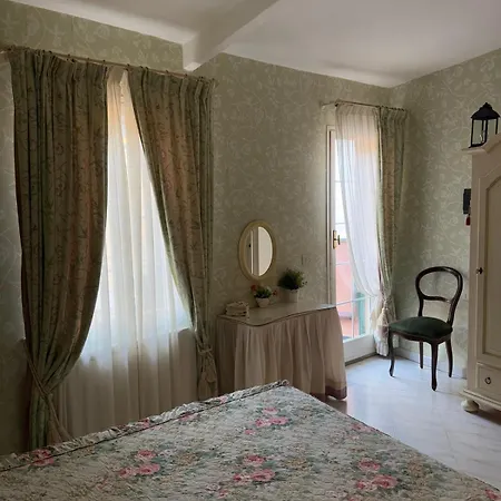 Scrigno Di Buranco 몬테로소 알 마레